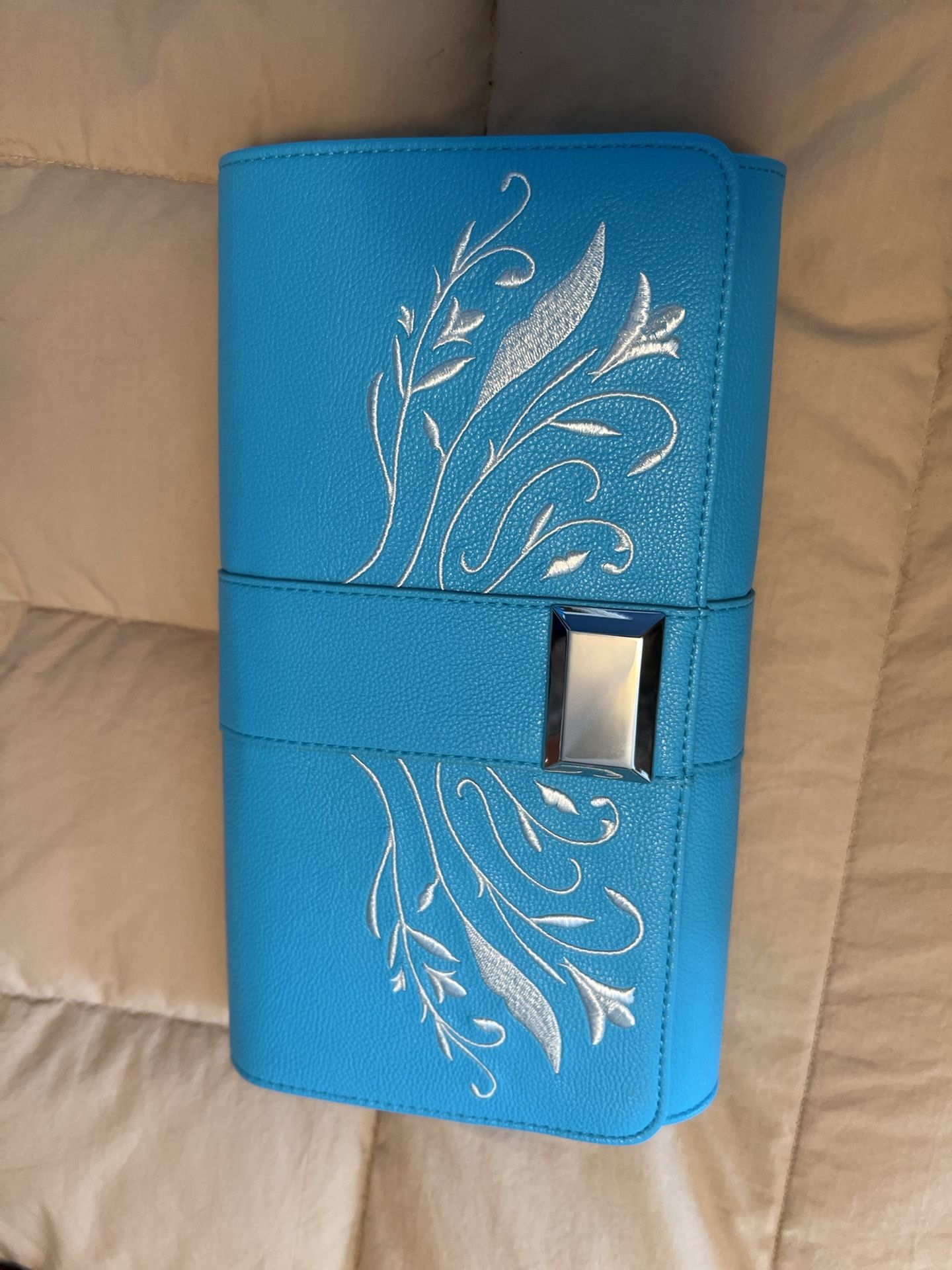 Snobb Essential Clutch