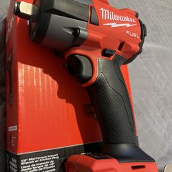 MILWAUKEE M18 FUEL 1/2" MID-TORQUE IMPACT WRENCH W/ FRICTION RING NEW! 2962-20
