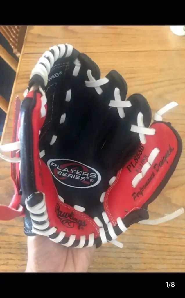Nice Rawlings Youth 8 1/2” Black /Red PL85SB Performance Baseball Left H. Glove Excellent
