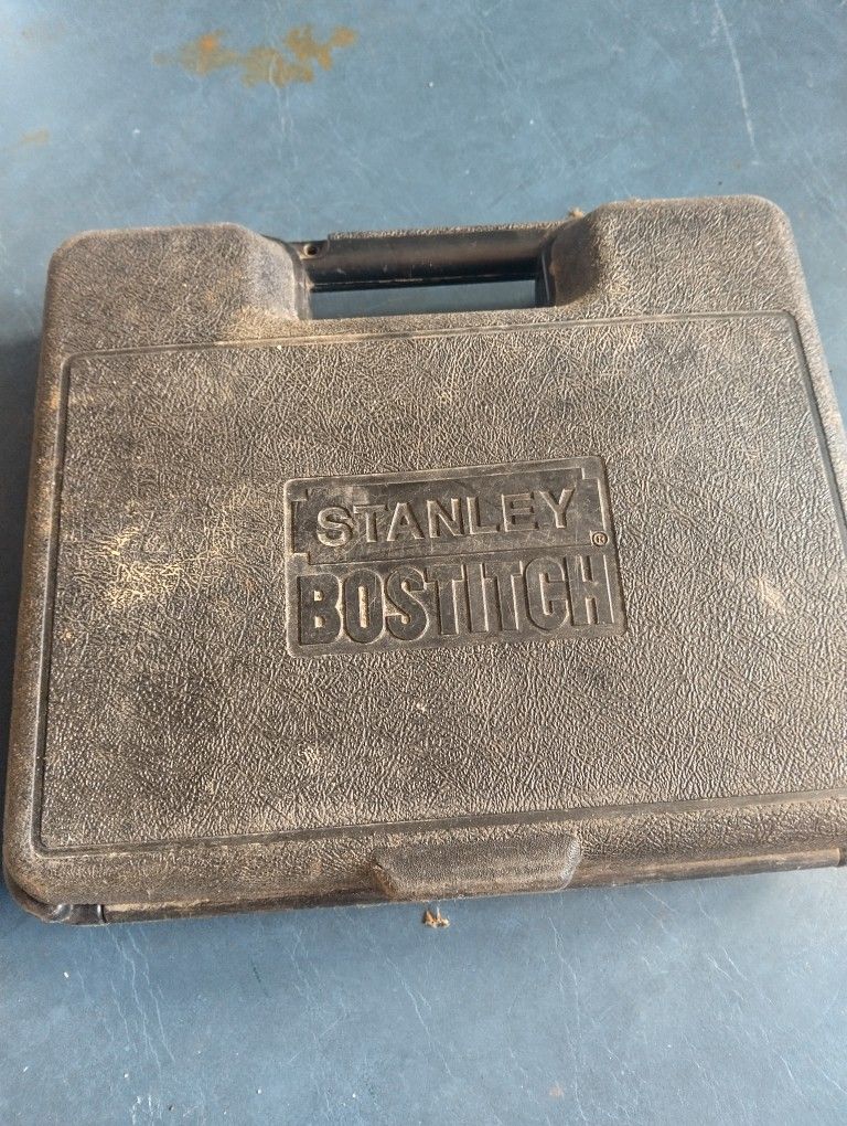 Staple Gun 