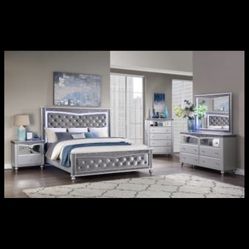 $1500 bed dresser mirror led lights mirror finish on dresser