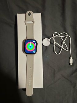 Apple Watch Series11 – Never Used – Phone Calls and Music.