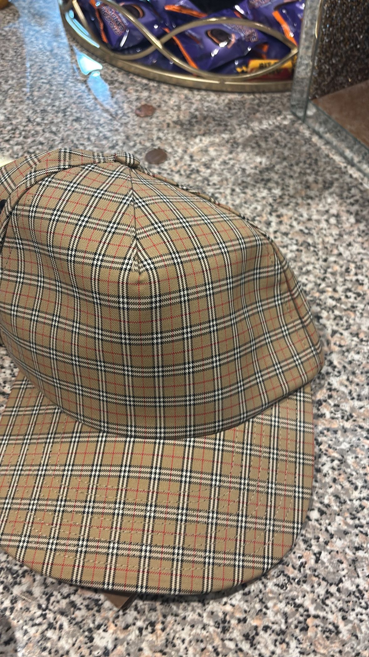 Burberry,never worn or used,