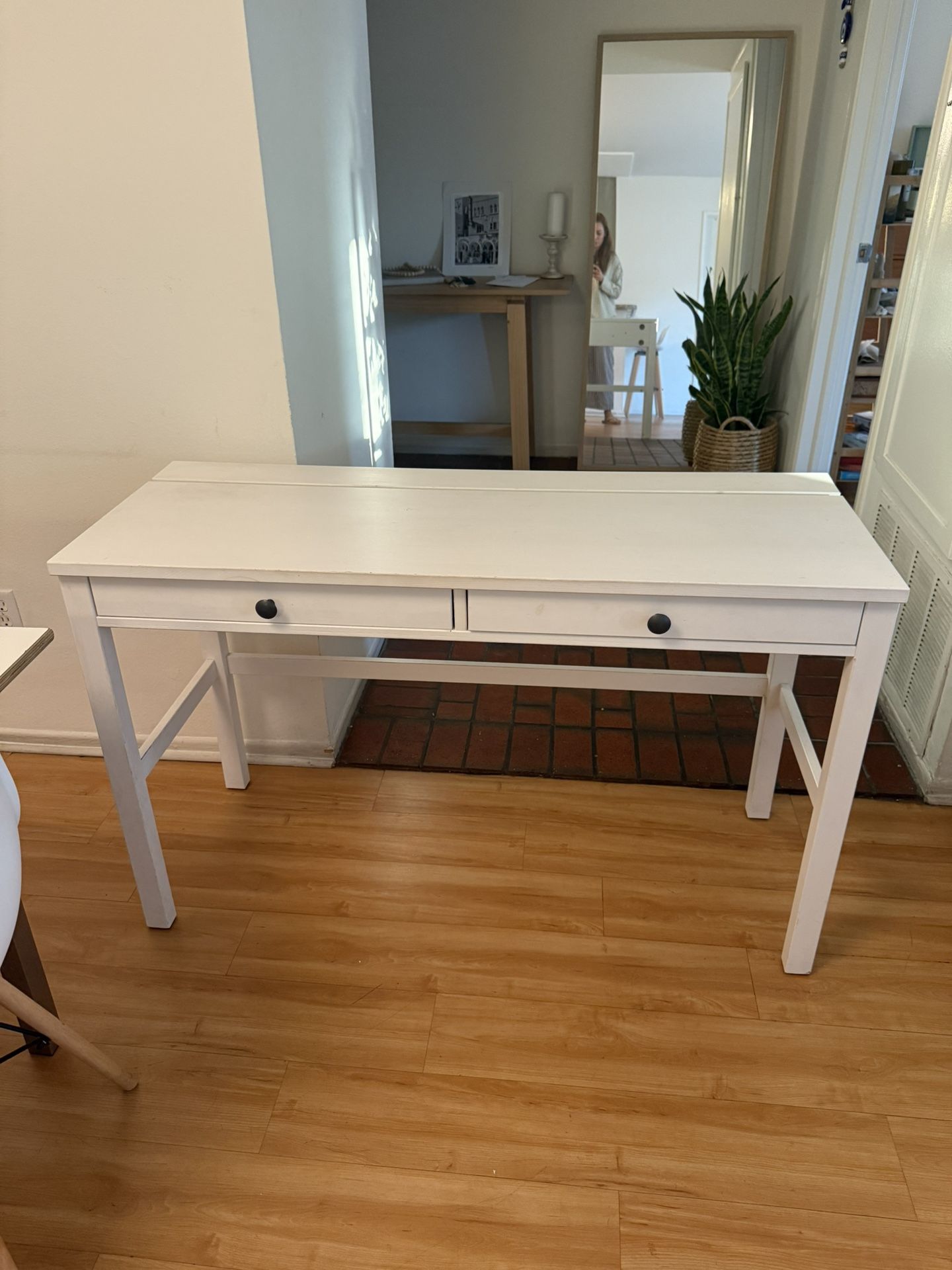 White Study Desk