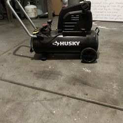 8 gal .150 psi husky compressor 