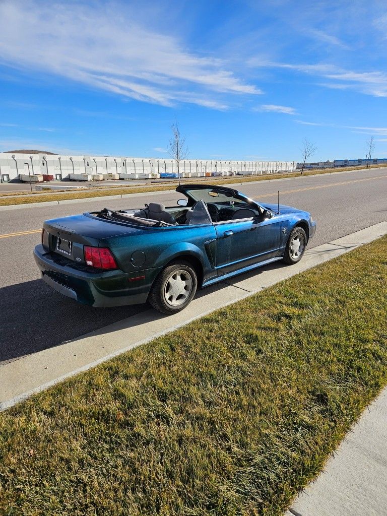 1999 Ford Mustang