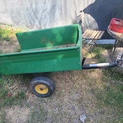 John Deere 80 lawn dump cart