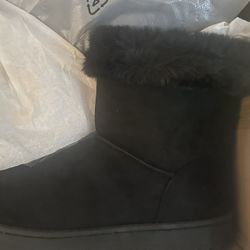 Black Woman’s Boots 