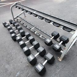 Hex Dumbells SET  75s To 100s. Delivery For Extra

( 1050 POUNDS TOTAL)$950.
NOT SOLD SEPARATELY 