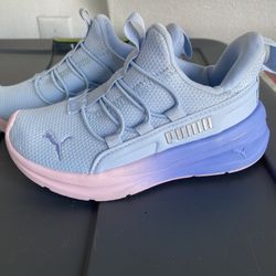 Girls Pumas Size 12