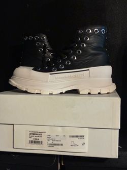 ALEXANDER McQUEEN