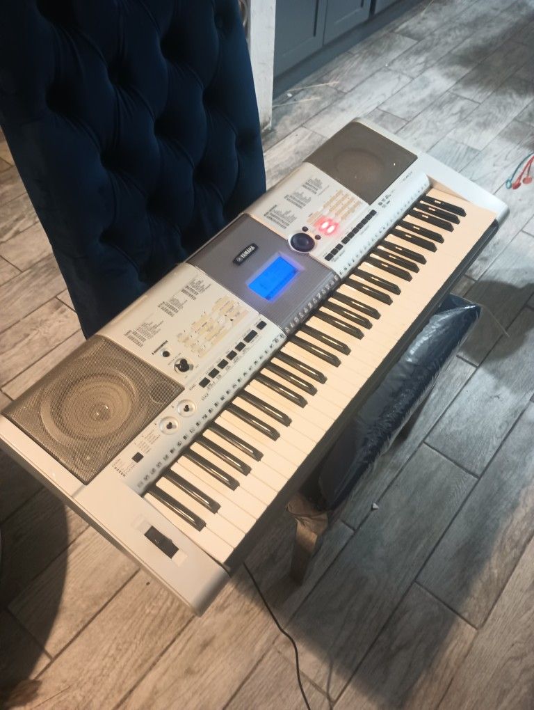 Yamaha Psr403