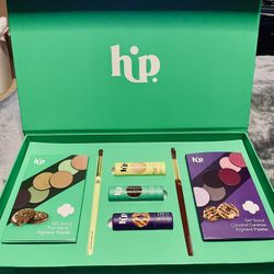 HipDot x Girl Scouts Collectors Edition Makeup Kit