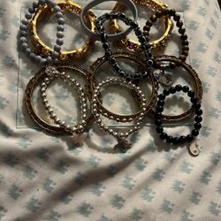 bracelets 