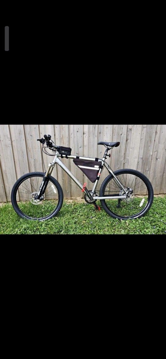2006 Iron horse/ The NORTH FACE Mountain Bike