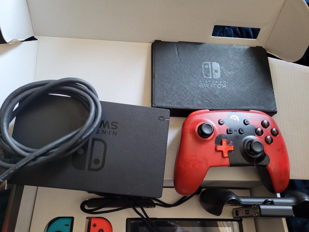 Nintendo Switch 