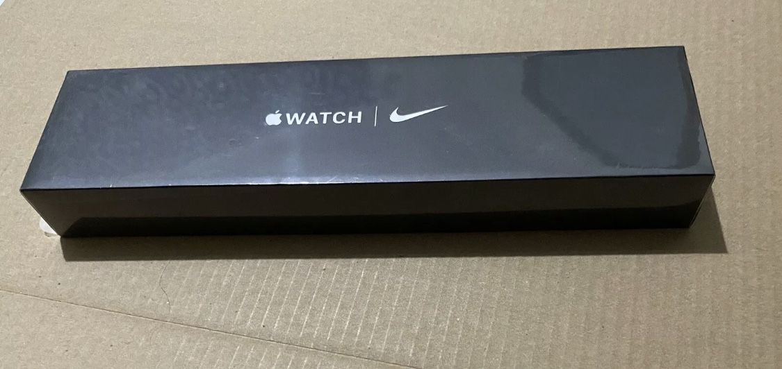 BRAND NEW SEALED Apple Watch Series 6 Nike 44MM GPS, Alum Case w/Pure Platinum/BLK Sport Band🔥🔥