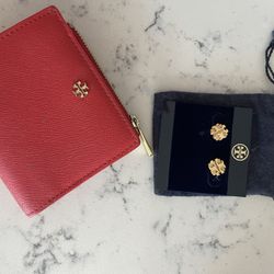 Tory Burch Leather Wallet And Earrings 