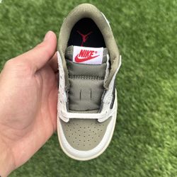 Jordan 1 Retro Low Travis Scott Medium Olive (TD)