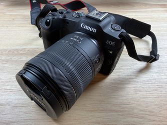 Canon EOS R8 Full-Frame Camera Kit + RF 24-105mm Lens (Official Store / Free Extra Batteries)