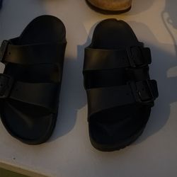 Birkenstocks black