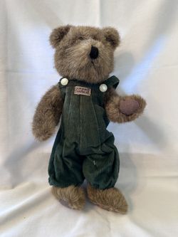 Boyd’s Bear In Green Overalls 