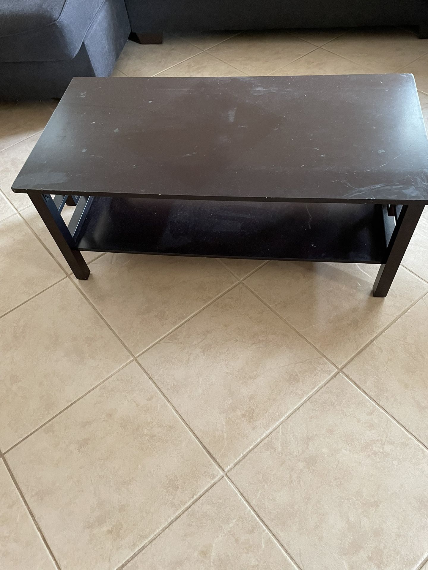 Coffee Table w/ 2 End Tables