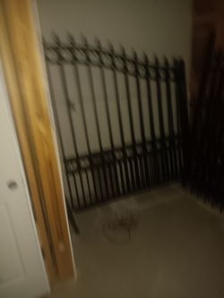 Mechanical sliding gate