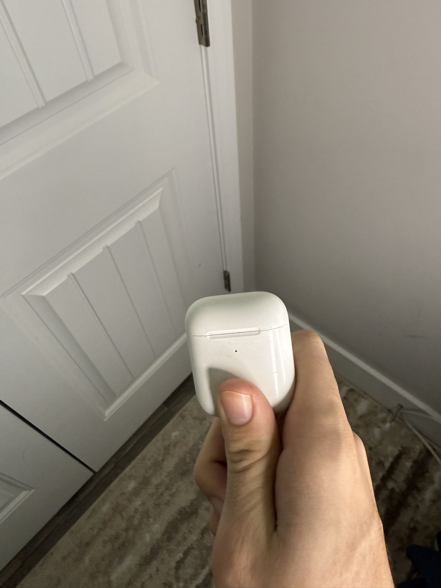 Apple AirPods (Case Only)