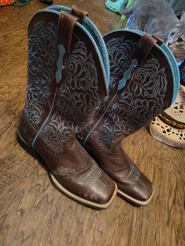 Ariat Blue Cowboy Boots 