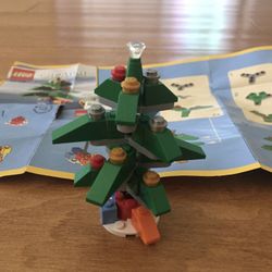 Lego Christmas tree with all the pieces.