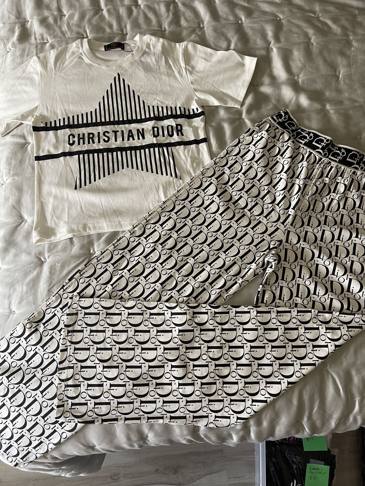 Stretchy Women’s Top and bottom Set (Black And White)