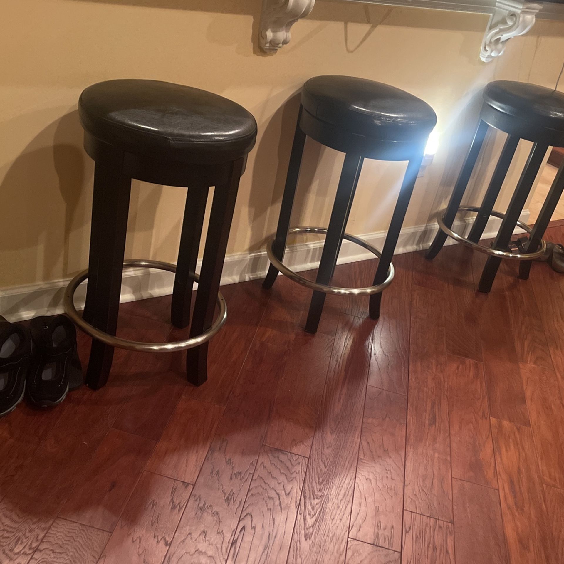 Bar Stools - Swivel