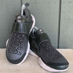 Nike x Stone Island Sock Dart Mens 6 Women 7.5 Sequoia Green Orewood 910090-300
