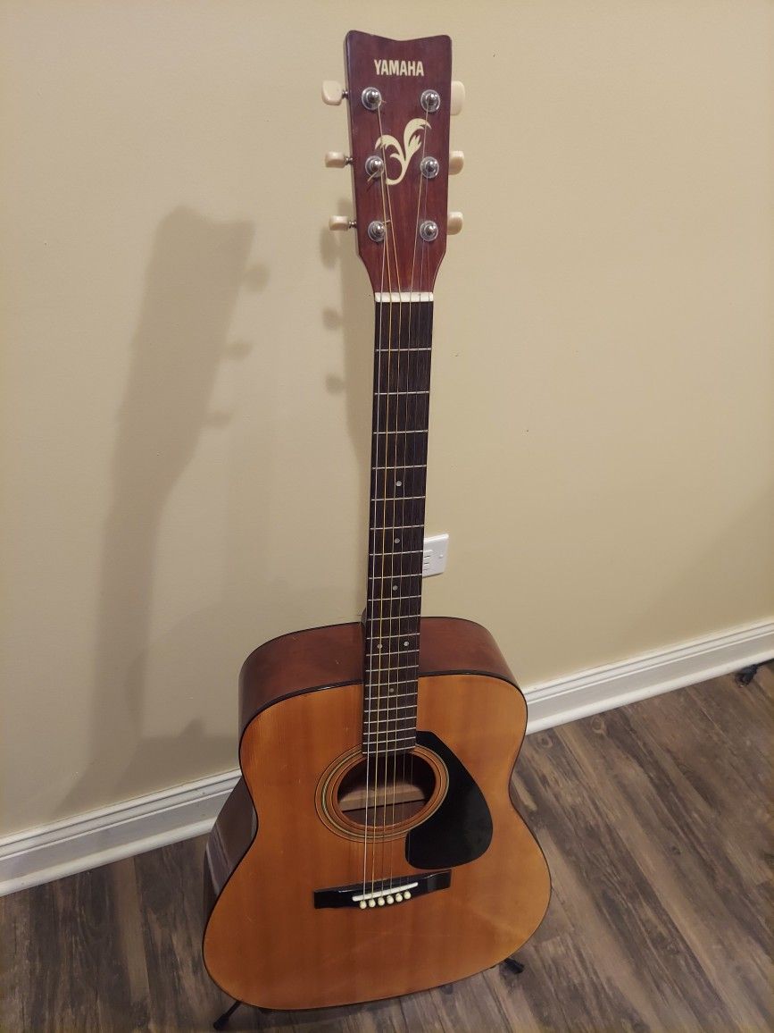 vintage Yamaha FG 400a acoustic guitar 