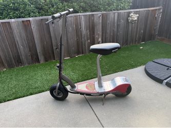 Razor riding scooter