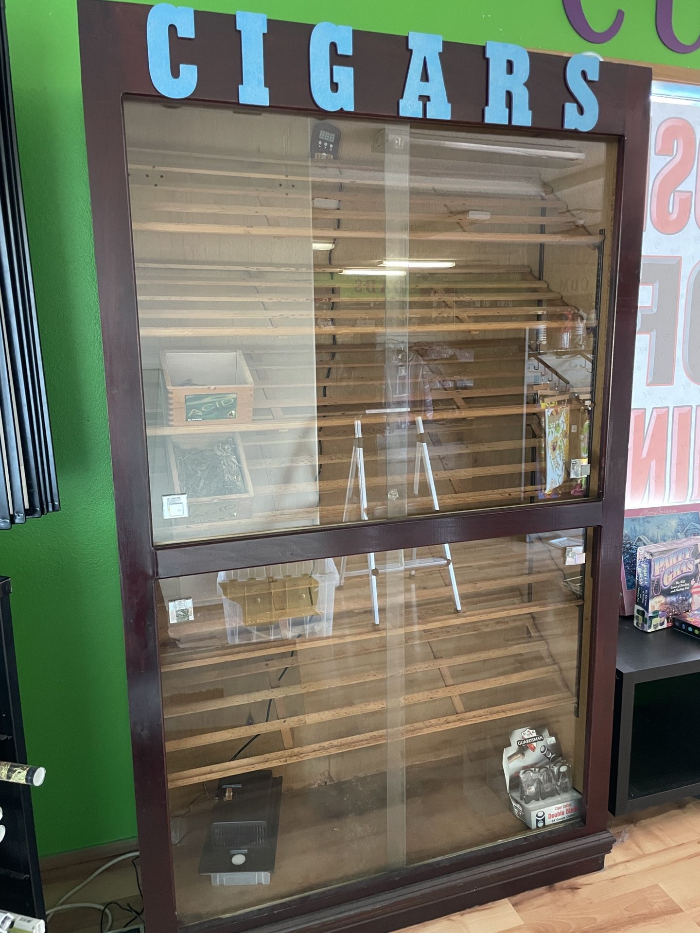 Commercial Cigar Humidor