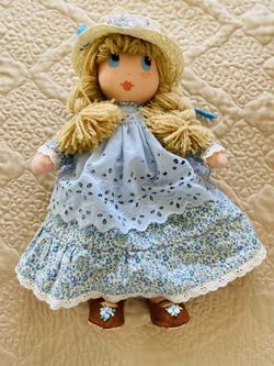 1980’s Old Fashioned English Rag Doll
