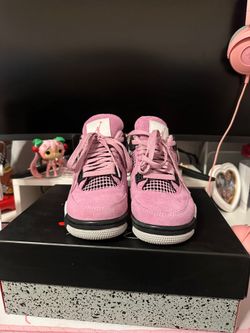 Jordan 4’s Retro- Orchid Size 6 Women’s