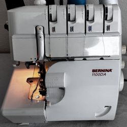 Overlocker/Serger Bernina 1100DA