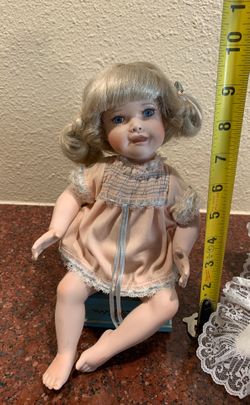 Porcelain small dolls