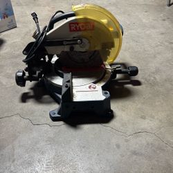 RYOBI Compound Miter Saw