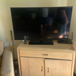 48’’ Insignia  With remote