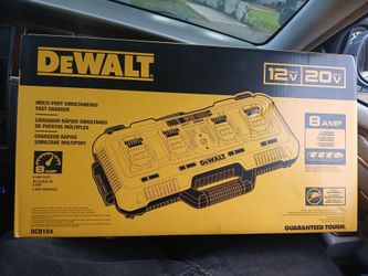 DeWalt Multi-port fast charger
