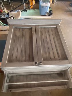 Bathroom cabinet