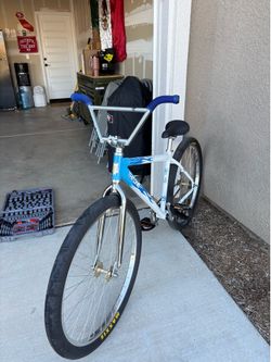Bloc Boi Throne 29er