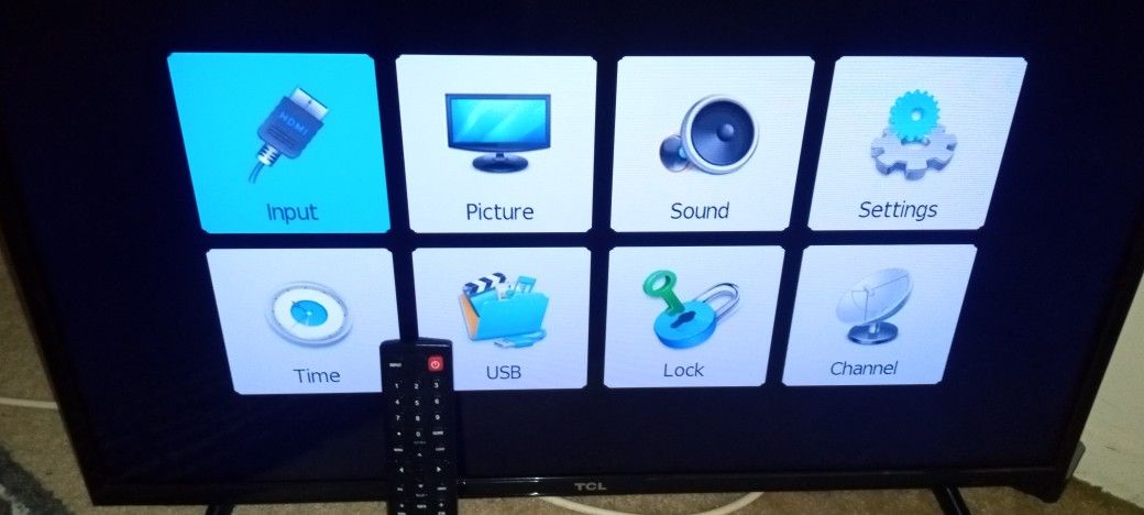 TCL TV. (HDMI) With/Working Remote