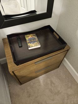Bed table