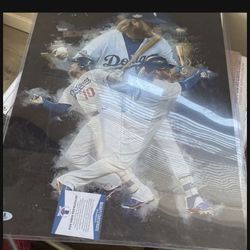 Justin Turner Autograph With Beckett