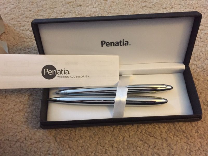 Penatia pen/pencil set Belfast college